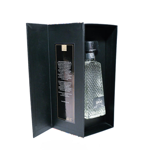 Caja con Botella de Tequila "China Poblana"